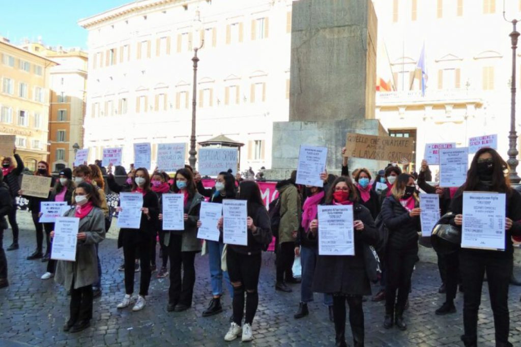 Molestie e discriminazioni di genere sul lavoro: quali strumenti giuridici?